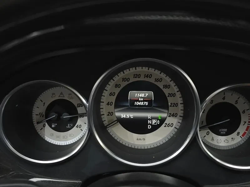 Mercedes-Benz CLS  - изображение 8