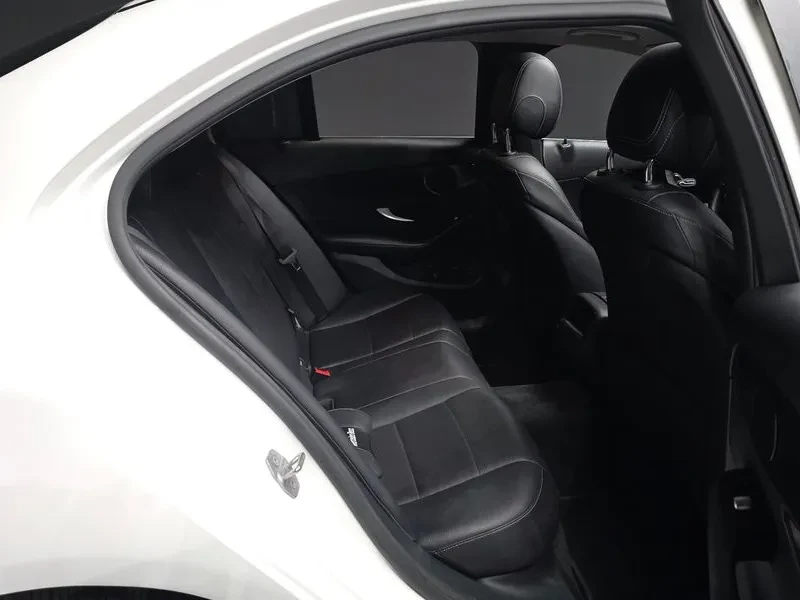 Mercedes-Benz C 200, снимка 12 - Автомобили и джипове - 54836882