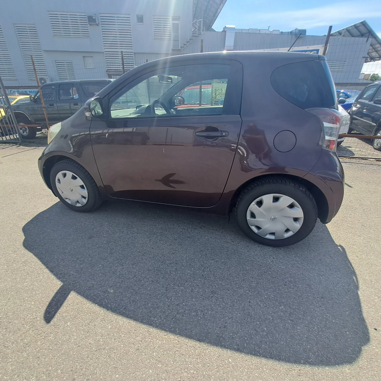 Toyota IQ 1.0VVT_68к.с. - изображение 3