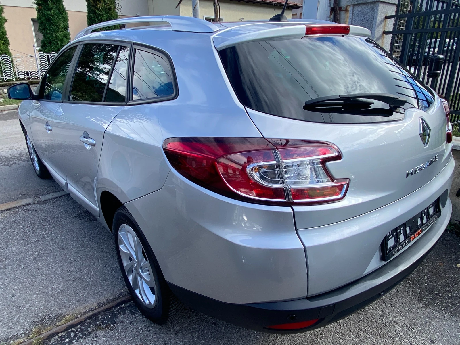 Renault Megane 1.5DCi-LED-NAVI-ПРОДАДЕН-EURO6B-152000km-2016g-PDC - изображение 4