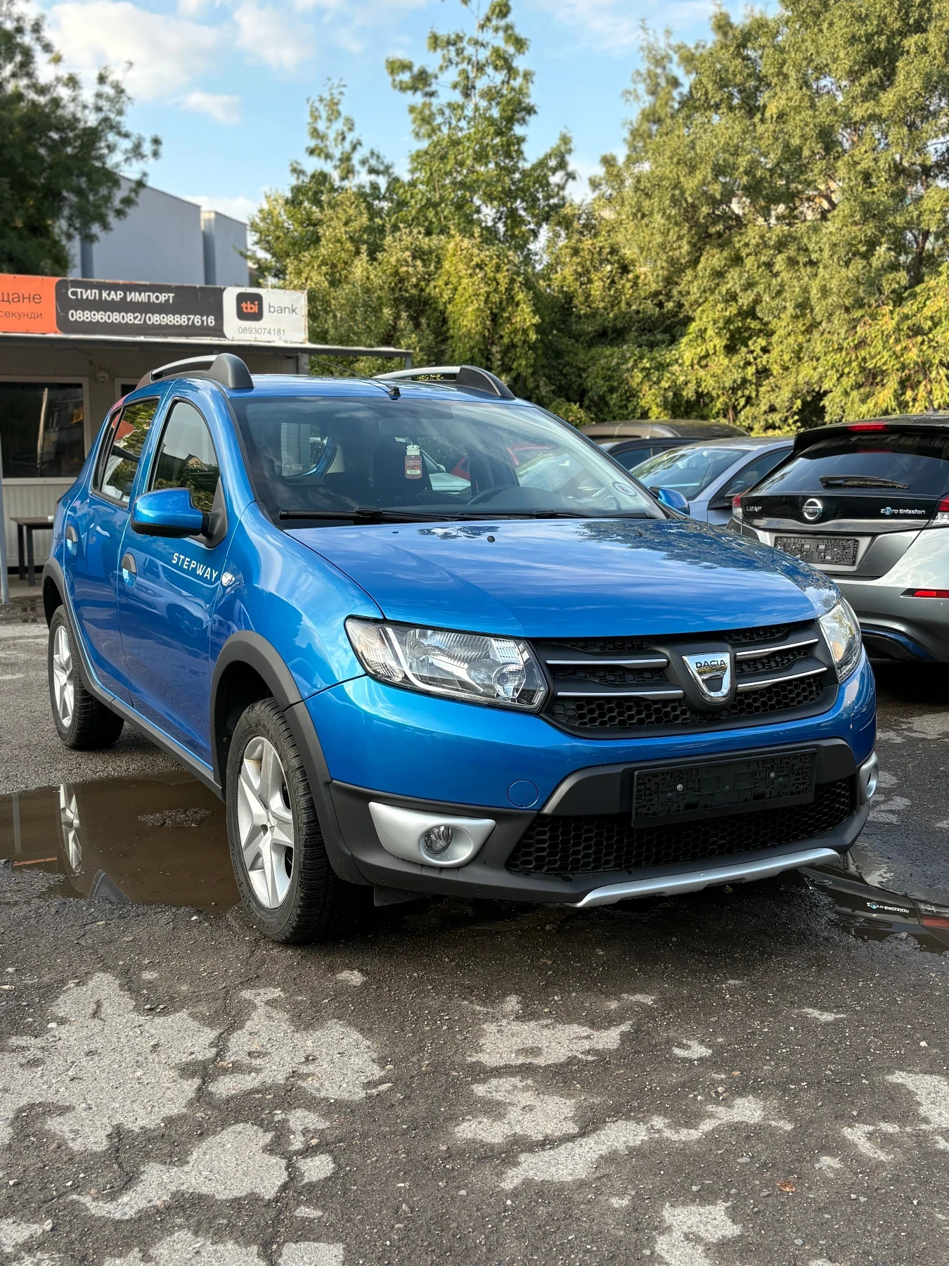 Dacia Sandero 0.9 stepway - изображение 2