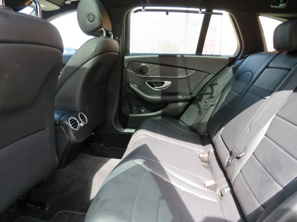 Mercedes-Benz C 300 AMG* 4MATIC* 360* Панроама - изображение 9