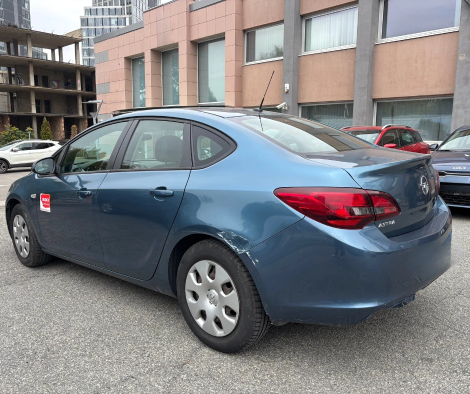 Opel Astra  - изображение 2