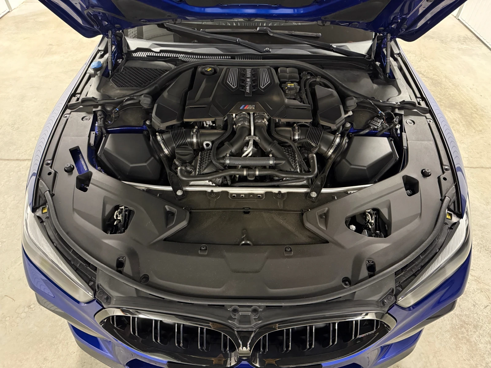 BMW M8 Competition Cabrio - 88 000 kм в гаранция до 05.27 - изображение 10