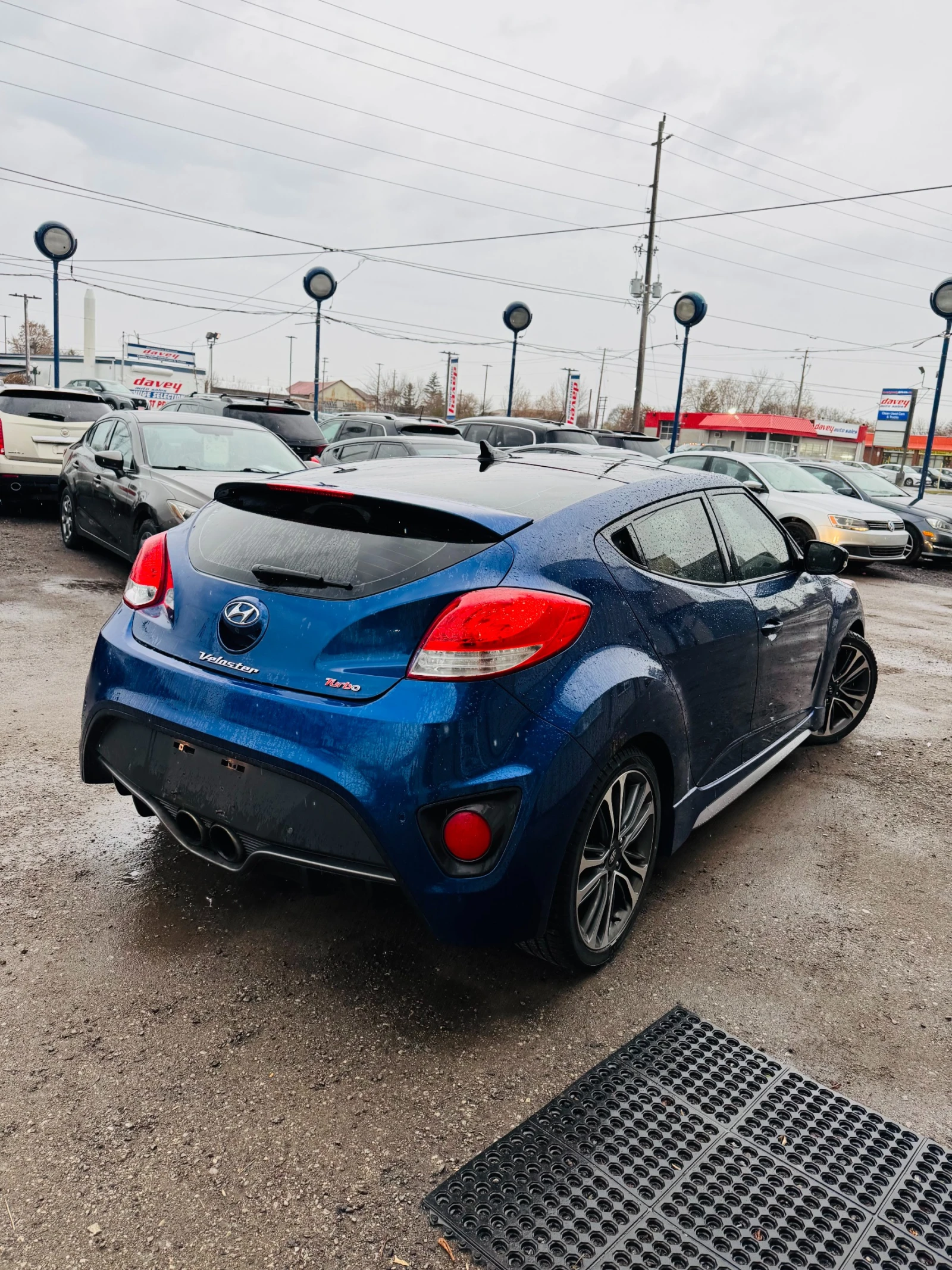 Hyundai Veloster  Turbo * CARFAX* * АвтоКредит* (ЦЕНА ДО БГ) - изображение 4