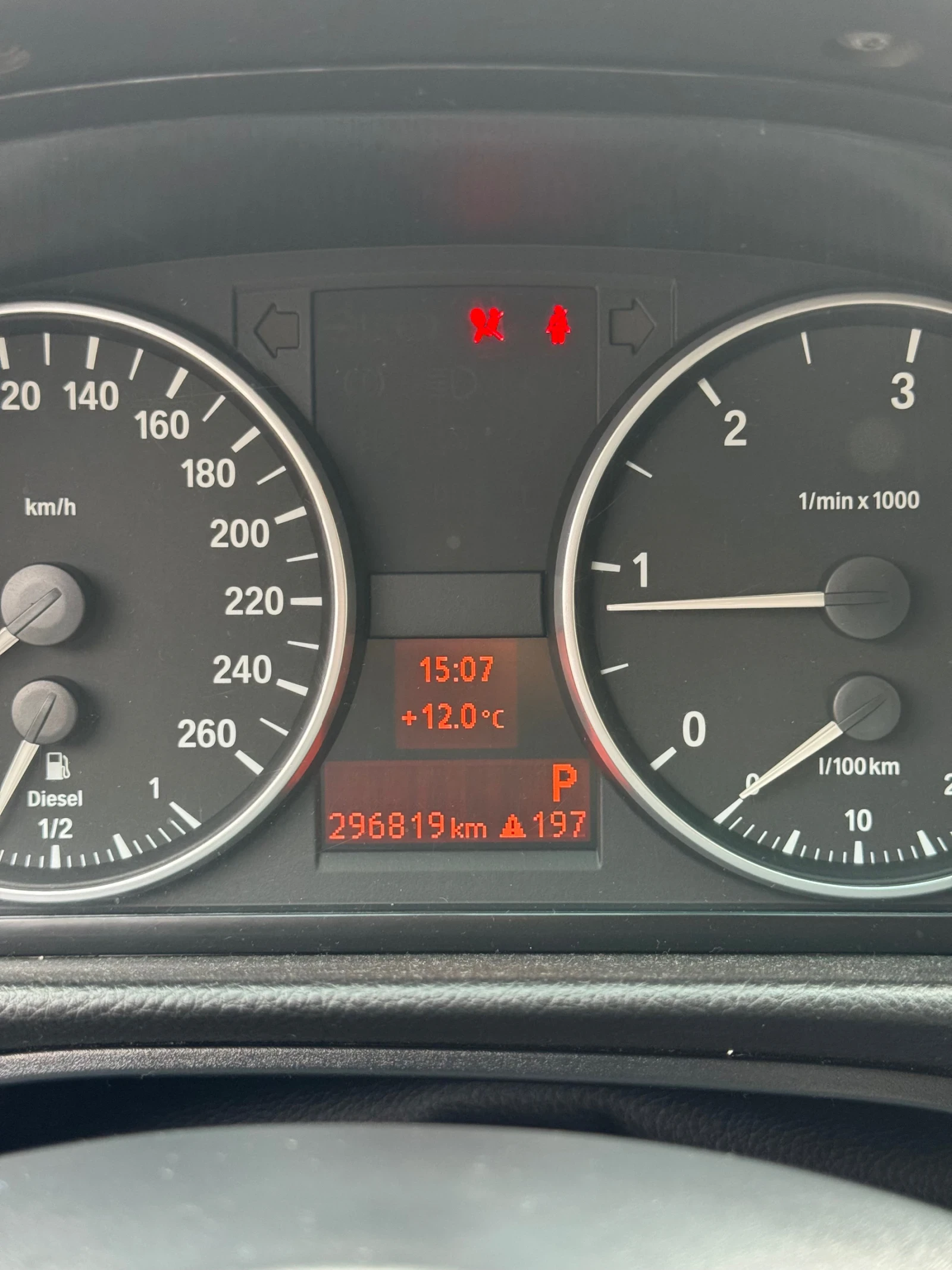 BMW 320  - изображение 8