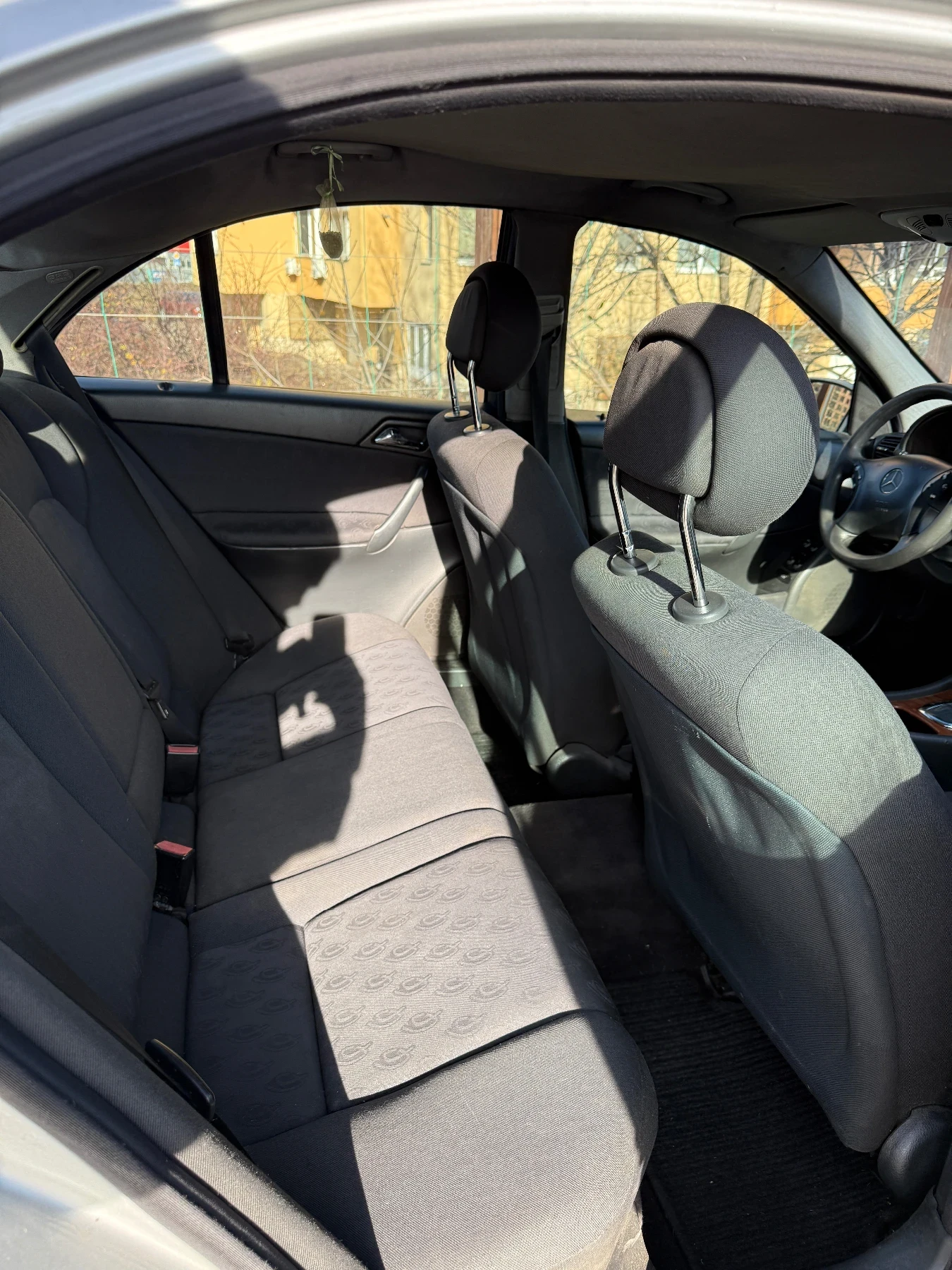 Mercedes-Benz C 200  - изображение 8