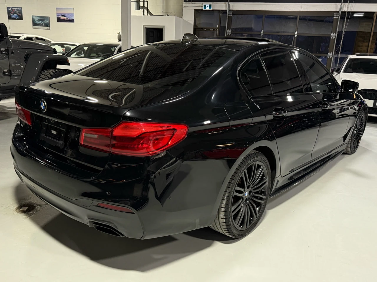 BMW 540 * АВТО КРЕДИТ* ЦЕНА ДО БГ * Сервизна история *  - изображение 4