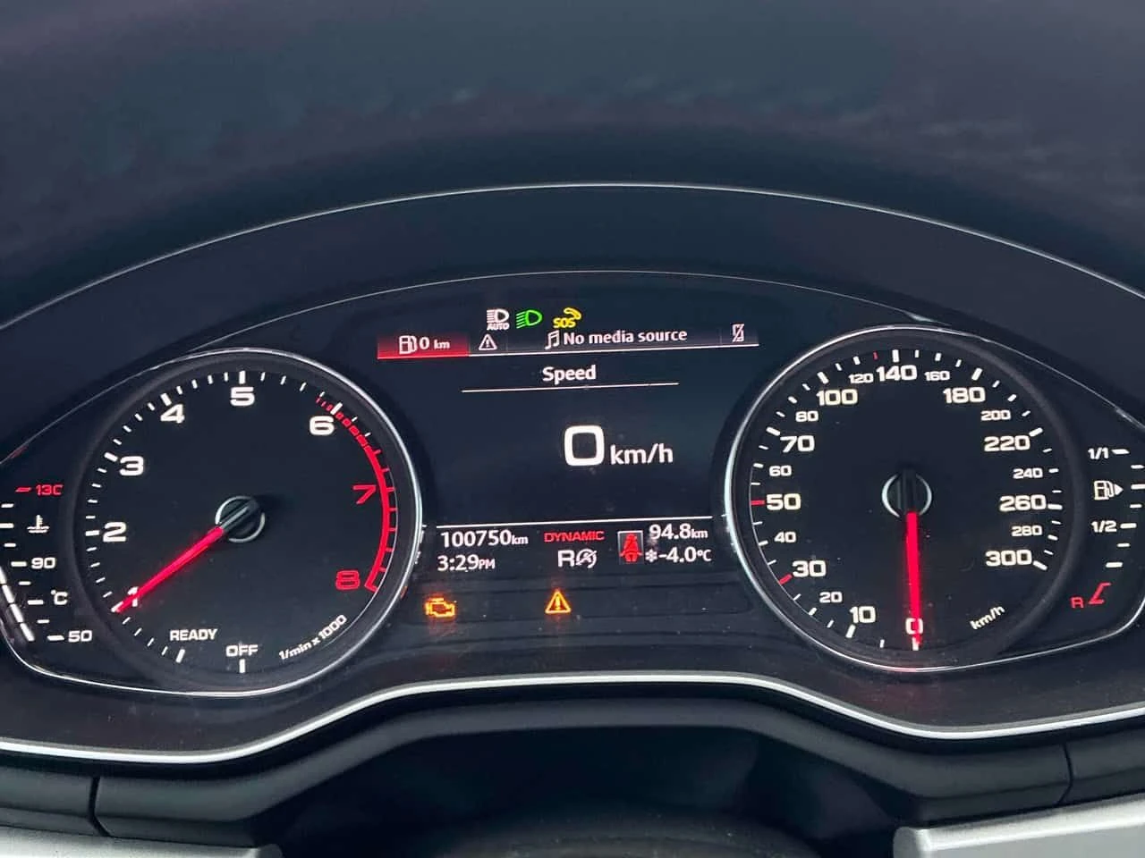 Audi A5 * Komfort * CARFAX * КАМЕРА * ПОДГРЕВИ, снимка 16 - Автомобили и джипове - 53721293