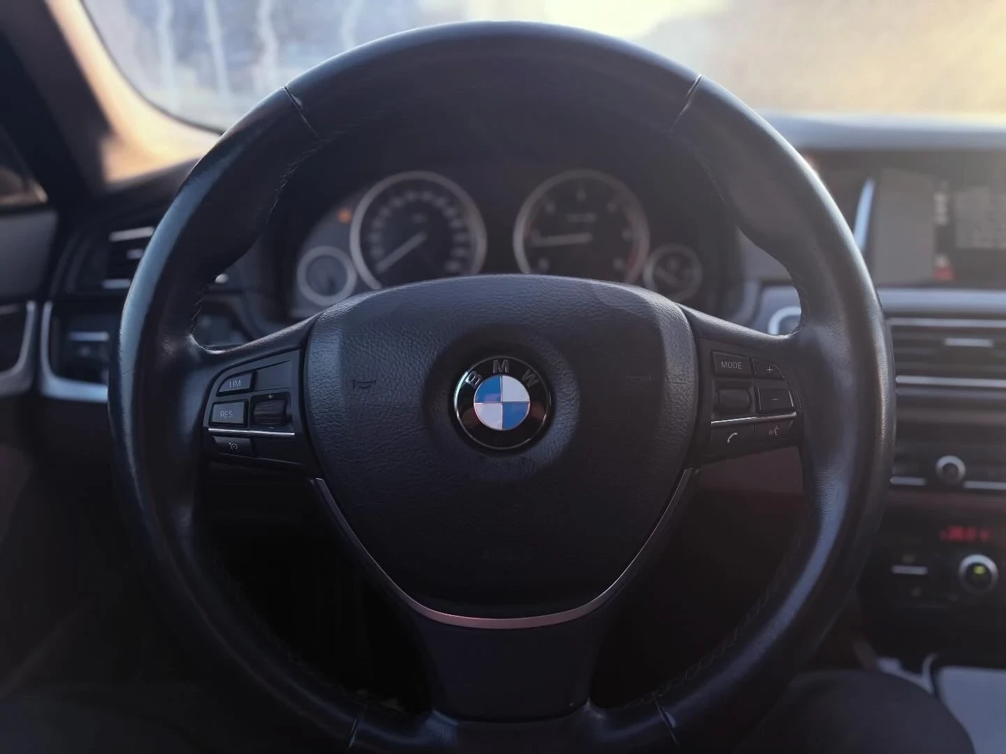 BMW 520, снимка 14 - Автомобили и джипове - 53743179