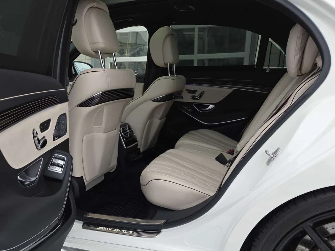 Mercedes-Benz S 63 * AMG * ПАНО* ПОДГРЕВ* KEYLESS* , снимка 10 - Автомобили и джипове - 53934788