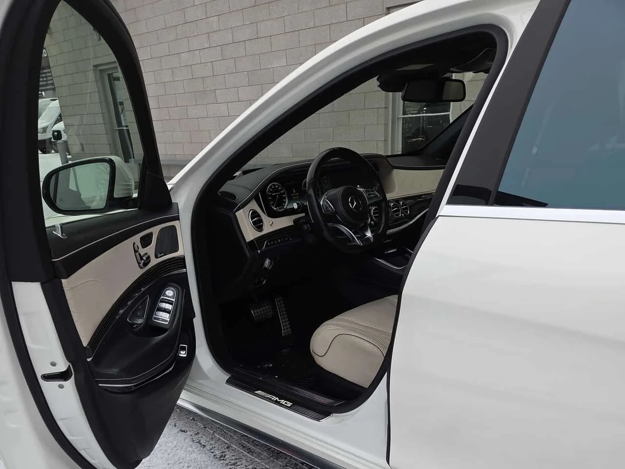 Mercedes-Benz S 63 * AMG * ПАНО* ПОДГРЕВ* KEYLESS* , снимка 12 - Автомобили и джипове - 53934788