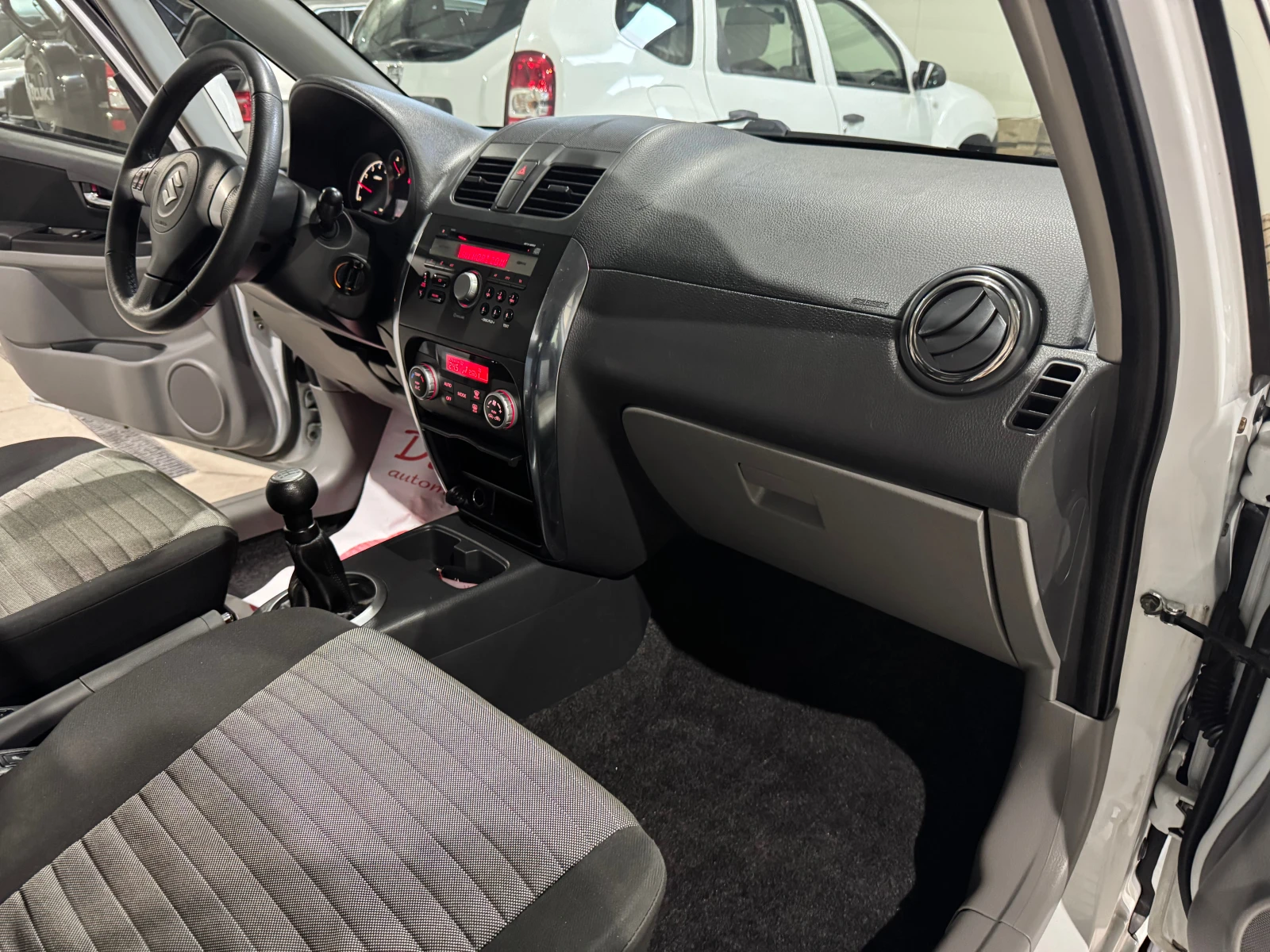 Suzuki SX4 4x4 1.6 i 120k.c, снимка 10 - Автомобили и джипове - 54090864