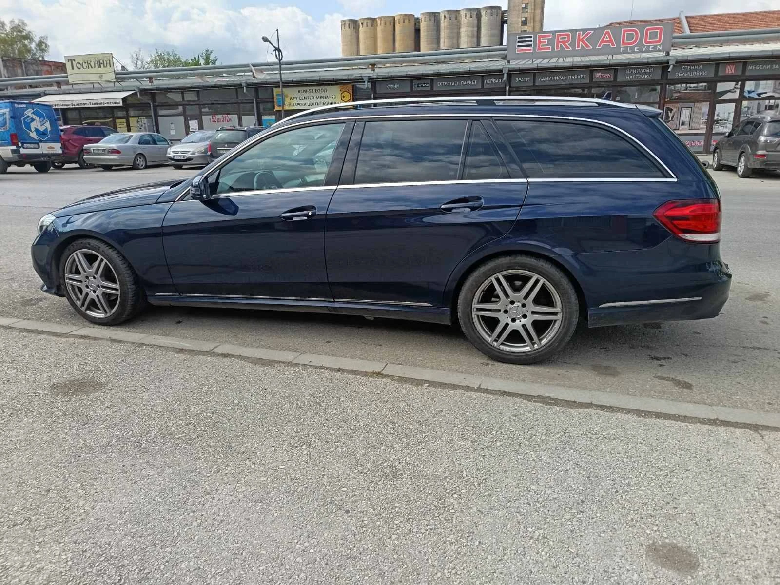 Mercedes-Benz E 220 CDI, 9G, снимка 2 - Автомобили и джипове - 54199803