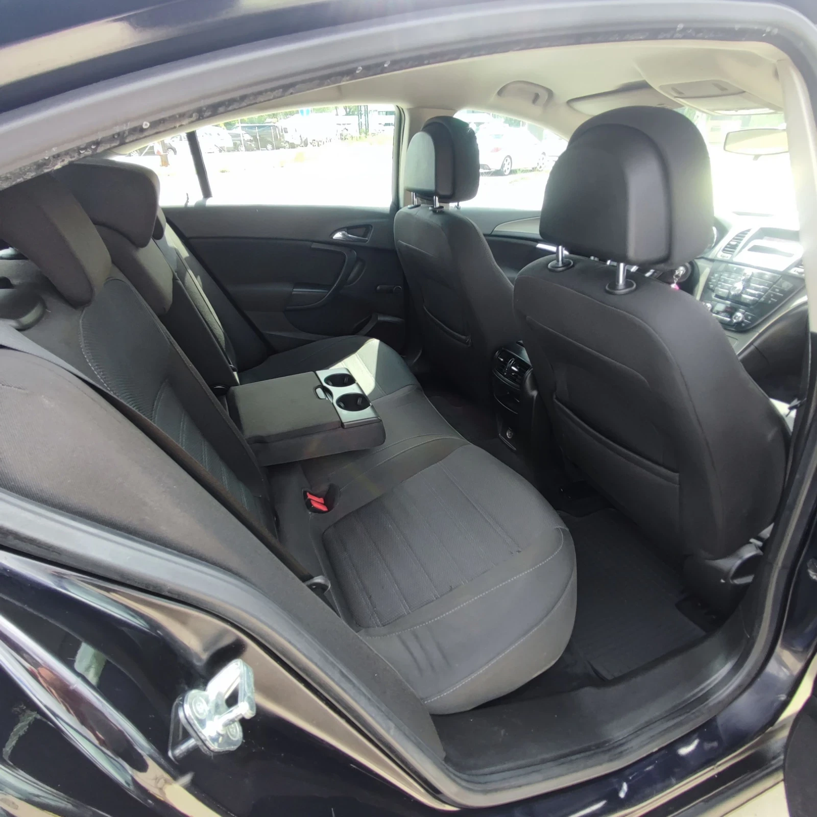 Opel Insignia 1.8i* KLIMATRONIK* 140кс* EVRO5* , снимка 14 - Автомобили и джипове - 54766475