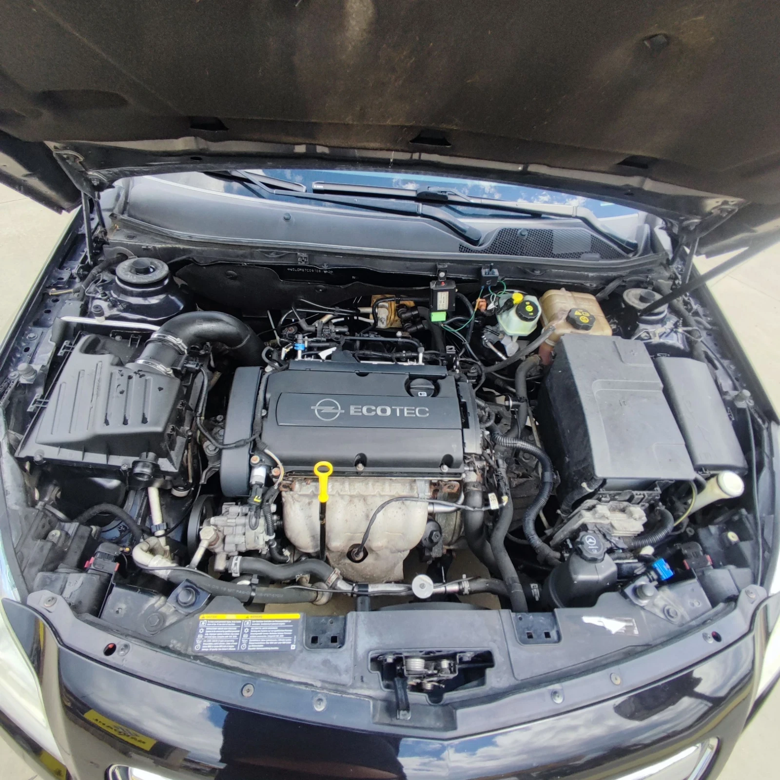 Opel Insignia 1.8i* KLIMATRONIK* 140кс* EVRO5* , снимка 16 - Автомобили и джипове - 54766475