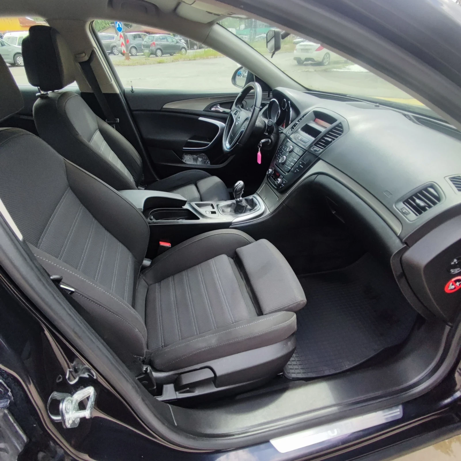 Opel Insignia 1.8i* KLIMATRONIK* 140кс* EVRO5* , снимка 13 - Автомобили и джипове - 54766475