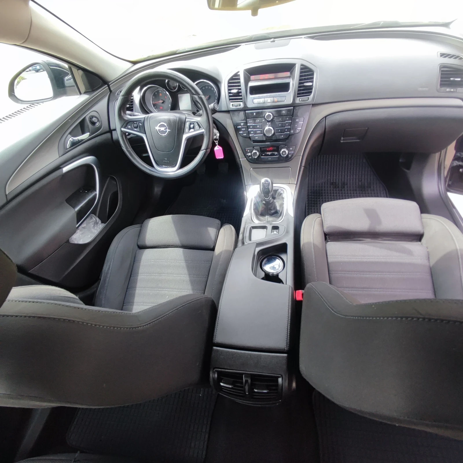 Opel Insignia 1.8i* KLIMATRONIK* 140кс* EVRO5* , снимка 10 - Автомобили и джипове - 54766475