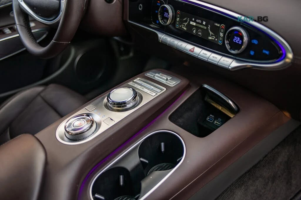 Genesis GV70 2.5T-ADVANCED* PANOROOF* FULL-ASSISTS* , снимка 17 - Автомобили и джипове - 54887831