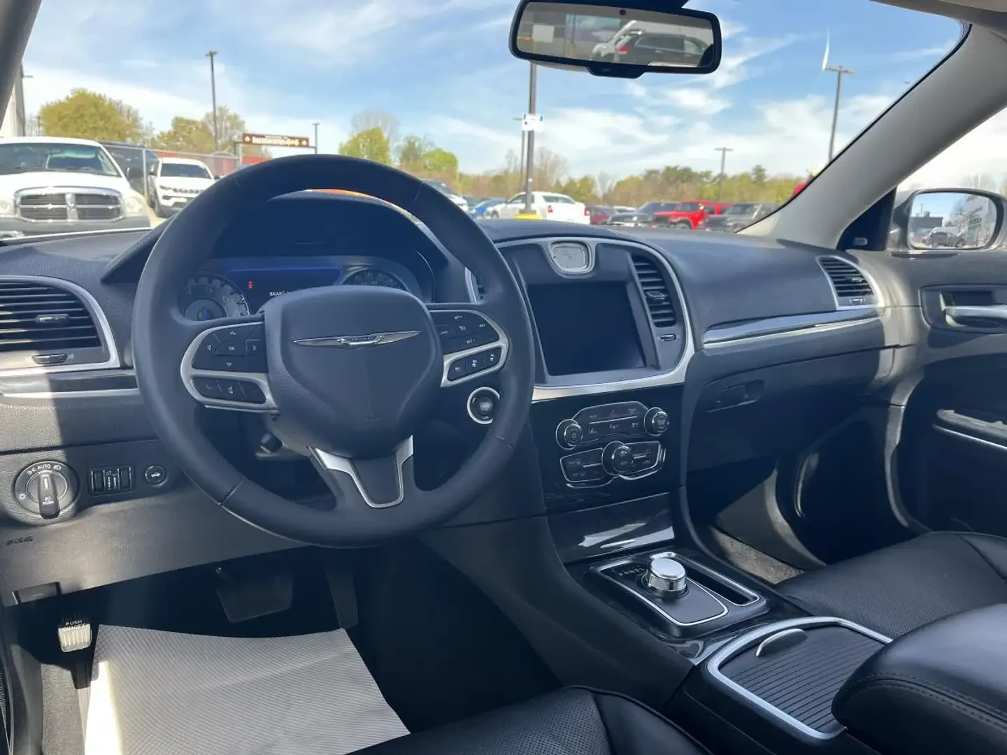 Chrysler 300c Touring-L All-Wheel Drive* * , снимка 14 - Автомобили и джипове - 55055528