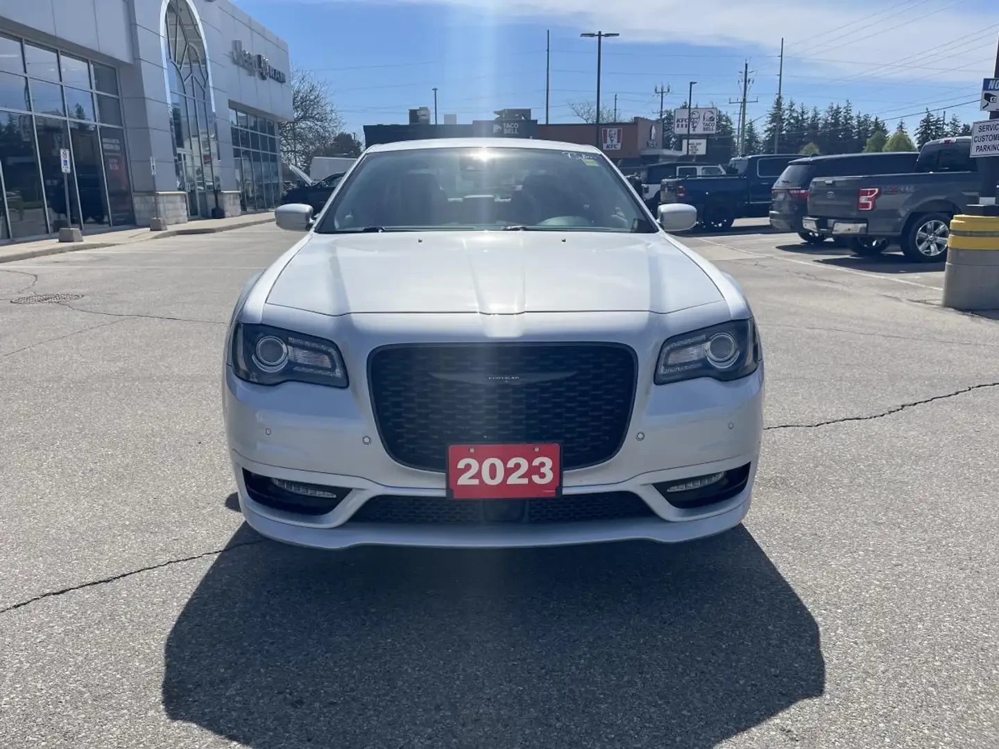Chrysler 300c Touring-L All-Wheel Drive* * , снимка 2 - Автомобили и джипове - 55055528