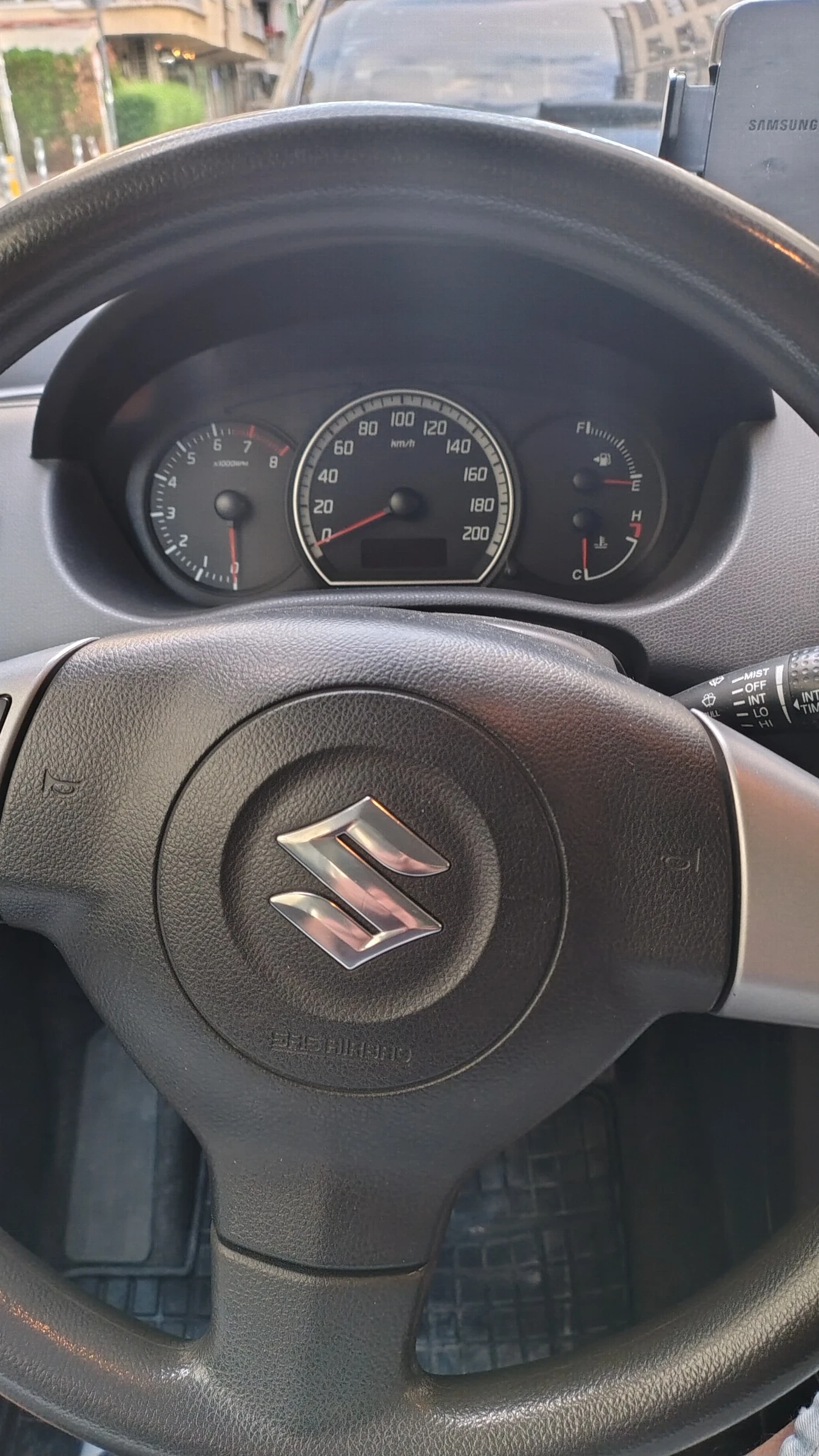 Suzuki Swift, снимка 8 - Автомобили и джипове - 55305238