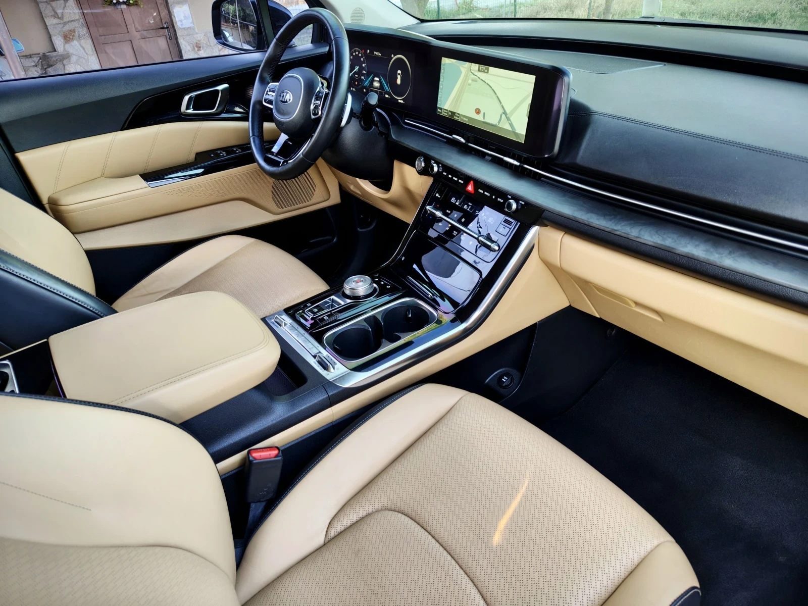 Kia Carnival 2.2d/SIGNATURE/DIGITAL COCKPIT/8 СКОРОСТИ/ДИСТРОНИ, снимка 8 - Автомобили и джипове - 55512358