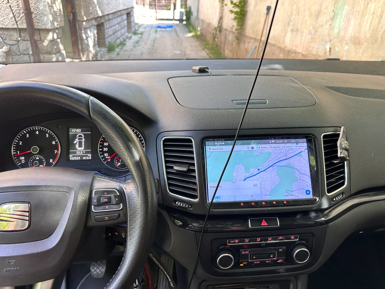 Seat Alhambra, снимка 12 - Автомобили и джипове - 55599341