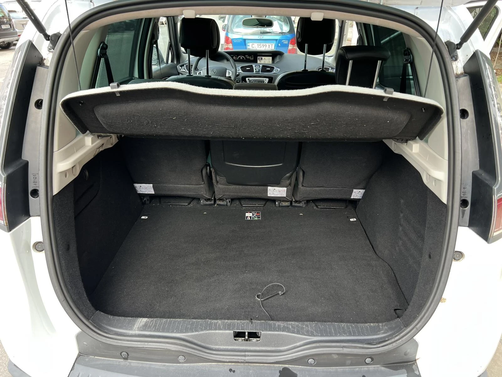 Renault Scenic МЕГАН, София, снимка 16 - Автомобили и джипове - 55656276