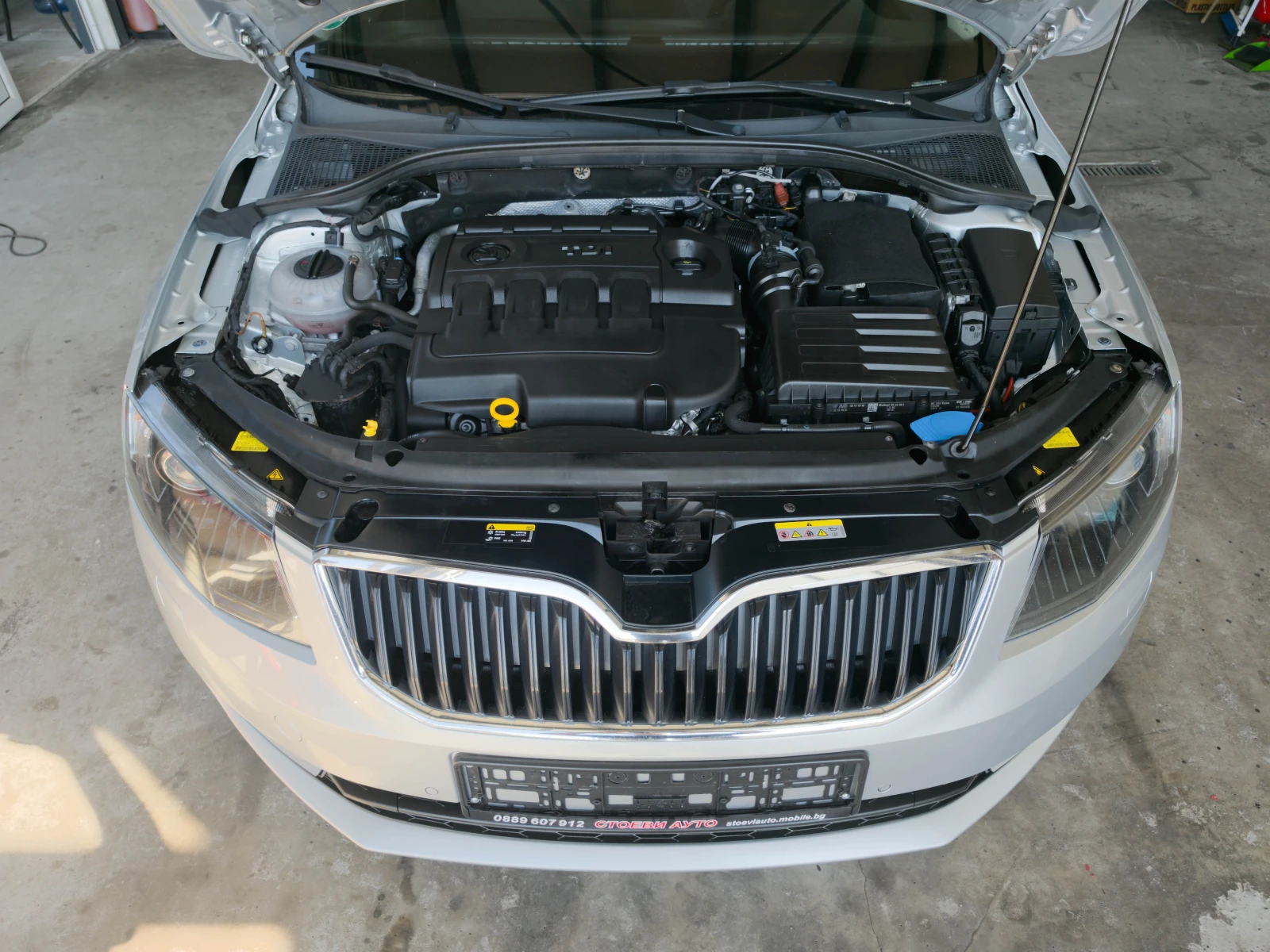 Skoda Octavia 2.0* 150кс* НАВИ* 2016г.* ЕВРО6* , снимка 17 - Автомобили и джипове - 55662890