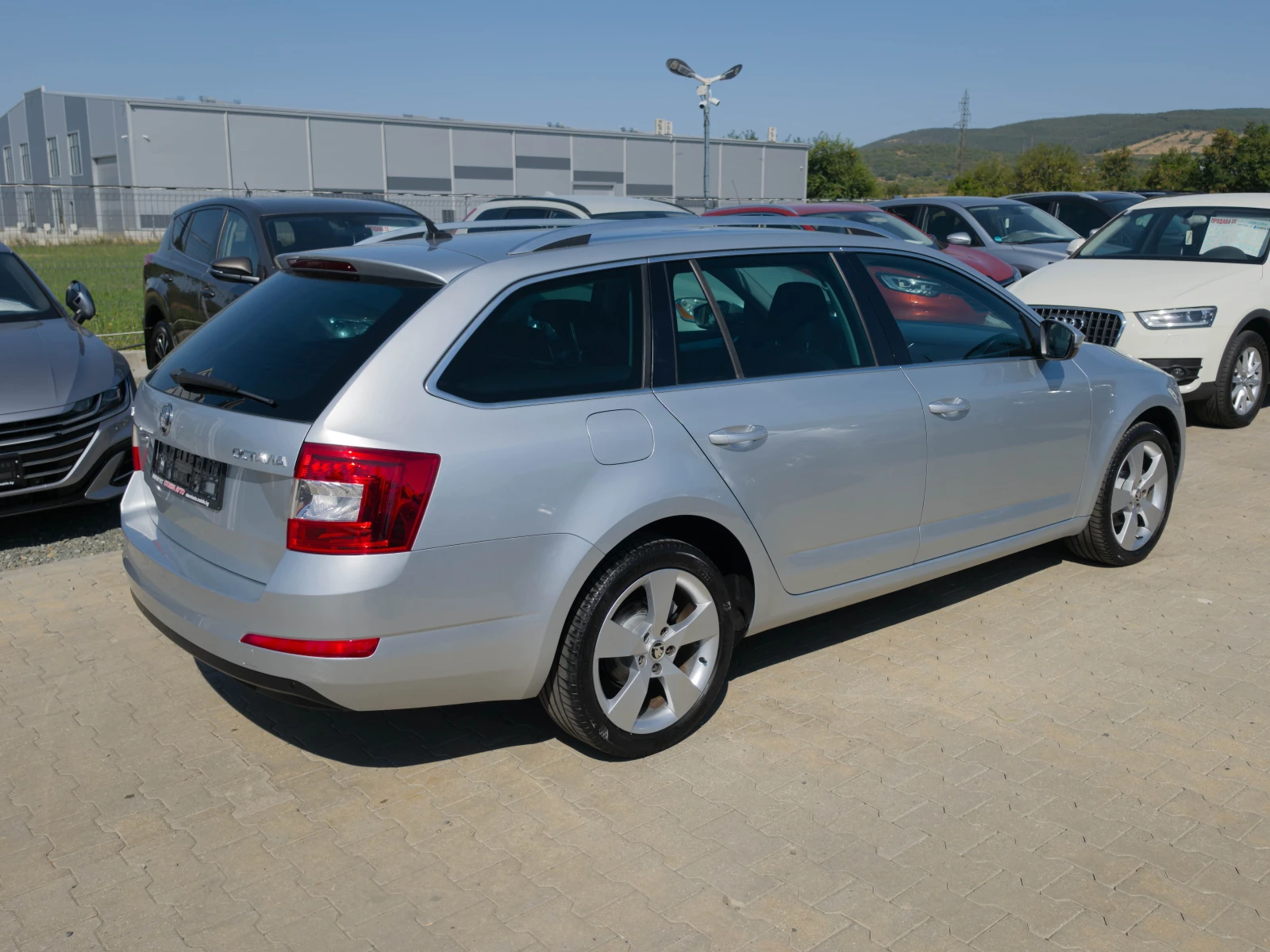 Skoda Octavia 2.0* 150кс* НАВИ* 2016г.* ЕВРО6* , снимка 6 - Автомобили и джипове - 55662890