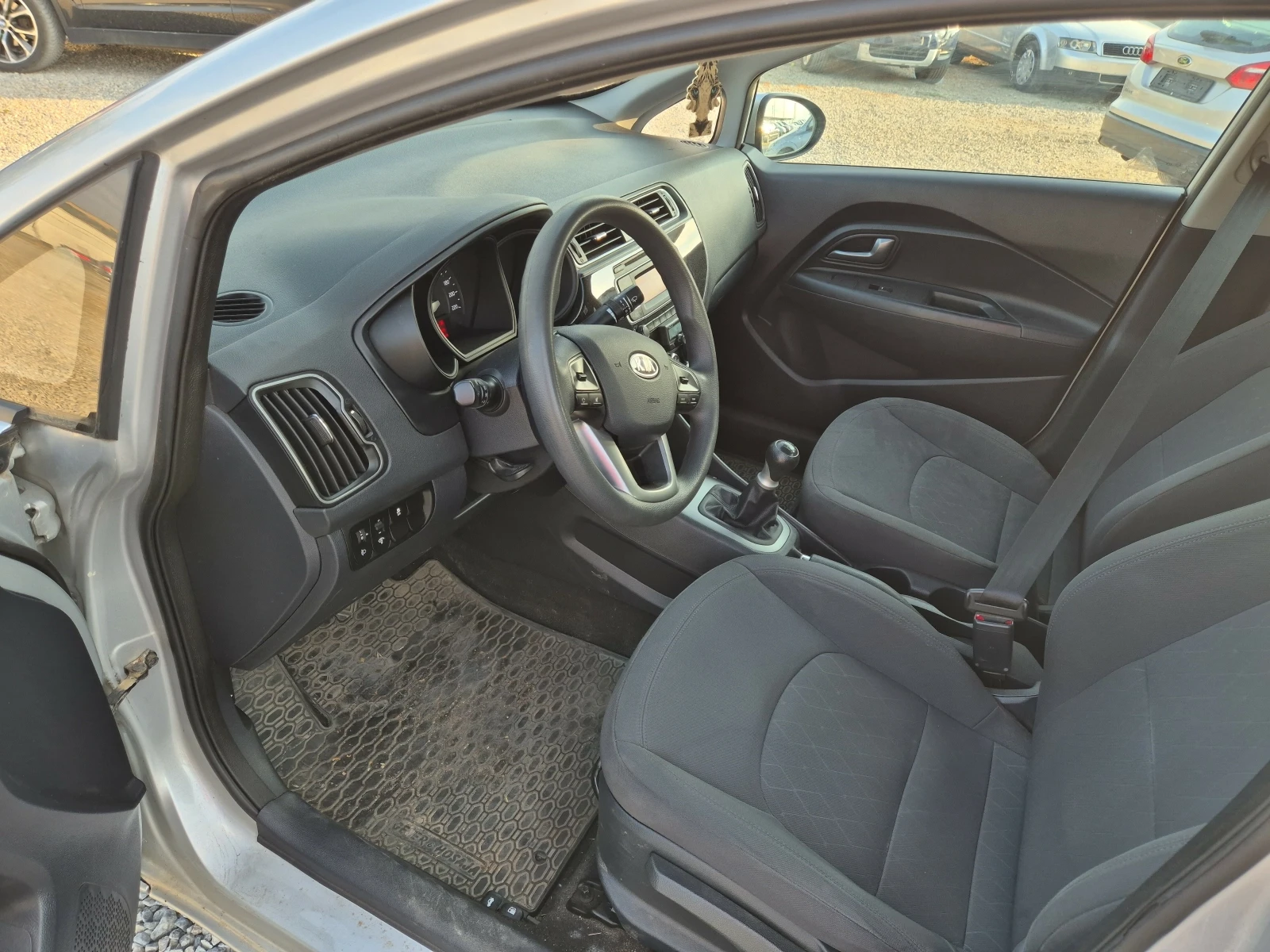 Kia Rio 1.2 84� ��� �������� ����� | Mobile.bg � ����������� 10