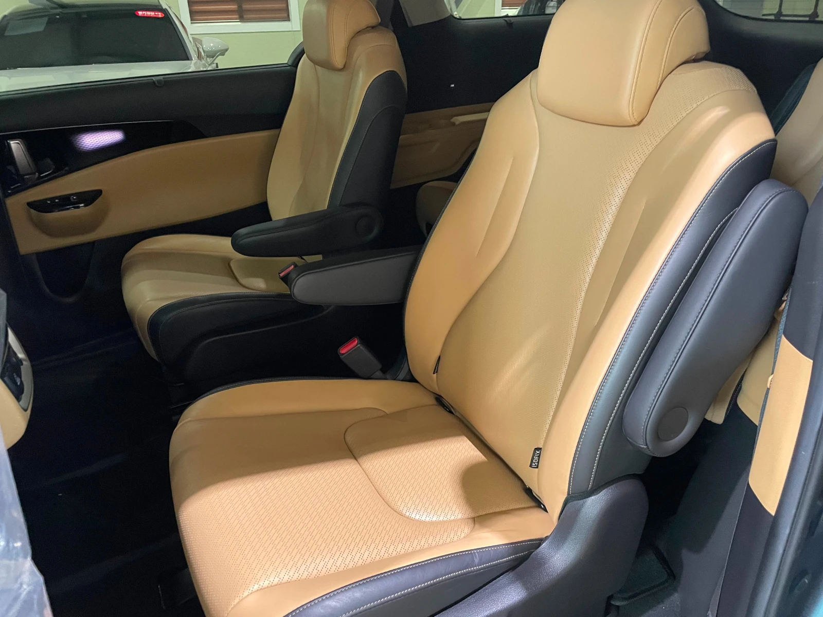 Kia Carnival 2.2D ! 8+ 1 ! Signature !, снимка 11 - Автомобили и джипове - 55921769