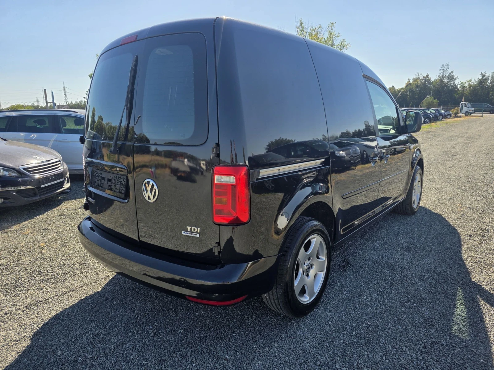 VW Caddy 2.0 дизел , снимка 5 - Автомобили и джипове - 56008233