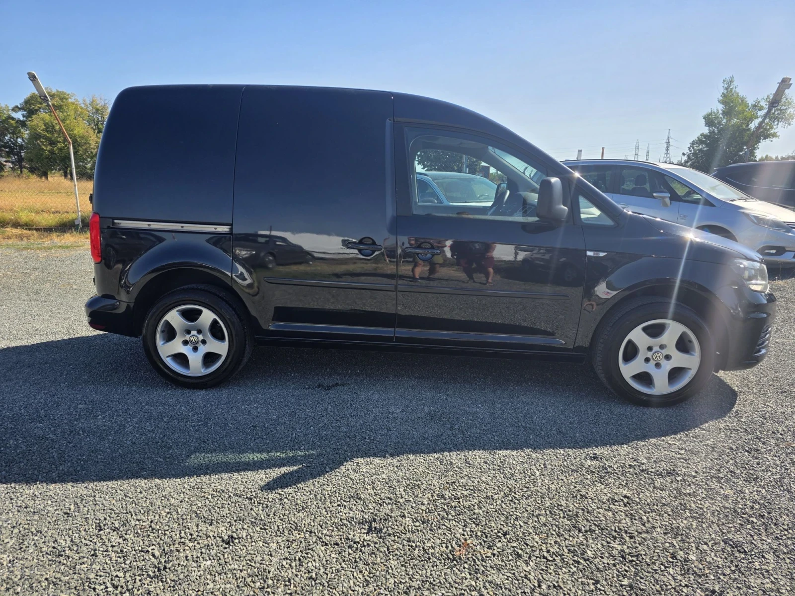 VW Caddy 2.0 дизел , снимка 4 - Автомобили и джипове - 56008233