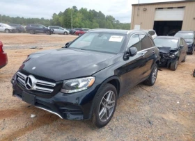  Mercedes-Benz GLC 30...