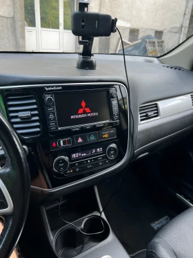 Обява за продажба на Mitsubishi Outlander 2.0 PHEV Plug-in Hybrid 4X4 FULL Pack ~18 500 лв. - изображение 11