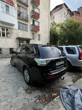 Обява за продажба на Mitsubishi Outlander 2.0 PHEV Plug-in Hybrid 4X4 FULL Pack ~18 500 лв. - изображение 3