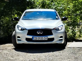 ������ Infiniti Q30