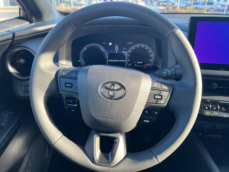 Toyota C-HR 2.0 Hybrid, снимка 13 - Автомобили и джипове - 49588595