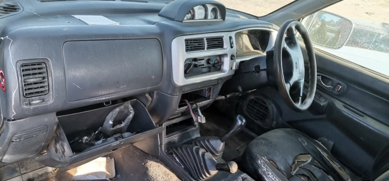 Mitsubishi L200 2.5, снимка 5 - Автомобили и джипове - 50803807
