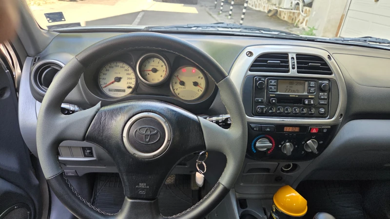Toyota Rav4, снимка 8 - Автомобили и джипове - 52262688