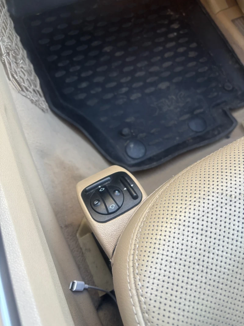 Mercedes-Benz ML 320 320, снимка 9 - Автомобили и джипове - 53161329