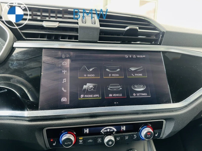 Audi Q3 Quattro* Komfort* 40TFSI* АвтоКредит* (ЦЕНА ДО БГ), снимка 2 - Автомобили и джипове - 53403485