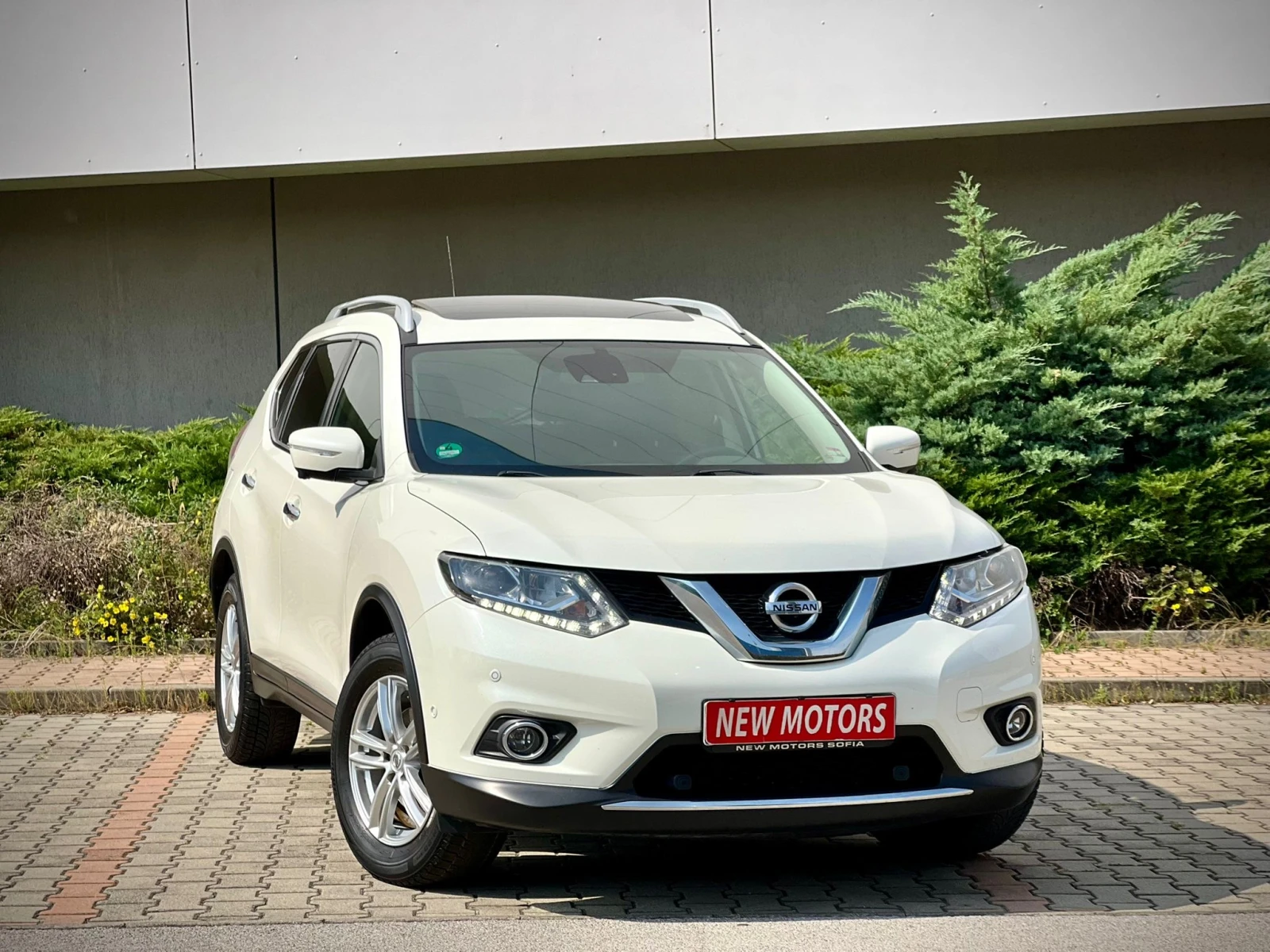 Nissan X-trail 1.6Бензин Лизинг през Уникредит по 365 лева - изображение 2