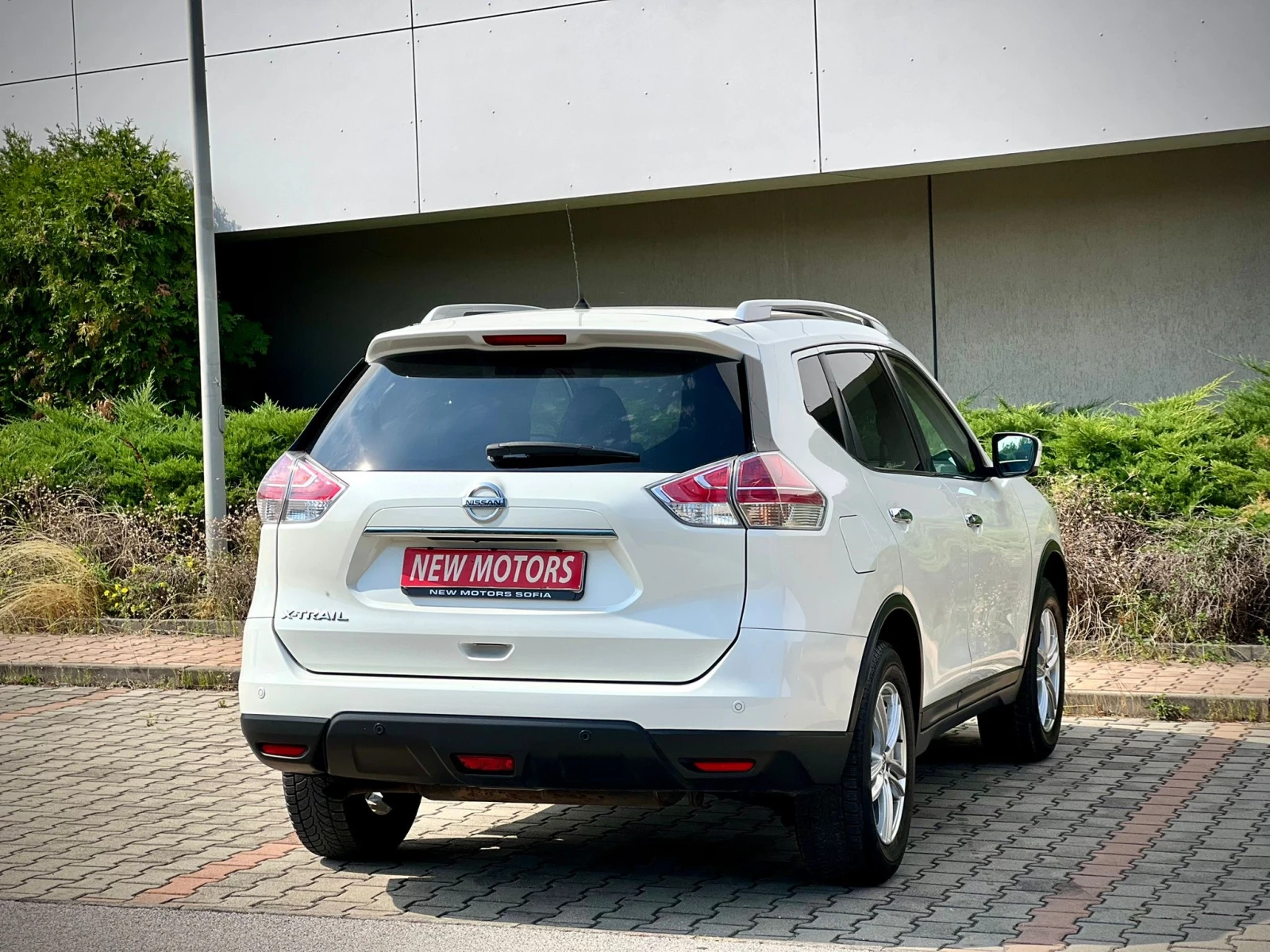Nissan X-trail 1.6Бензин Лизинг през Уникредит по 365 лева - изображение 4