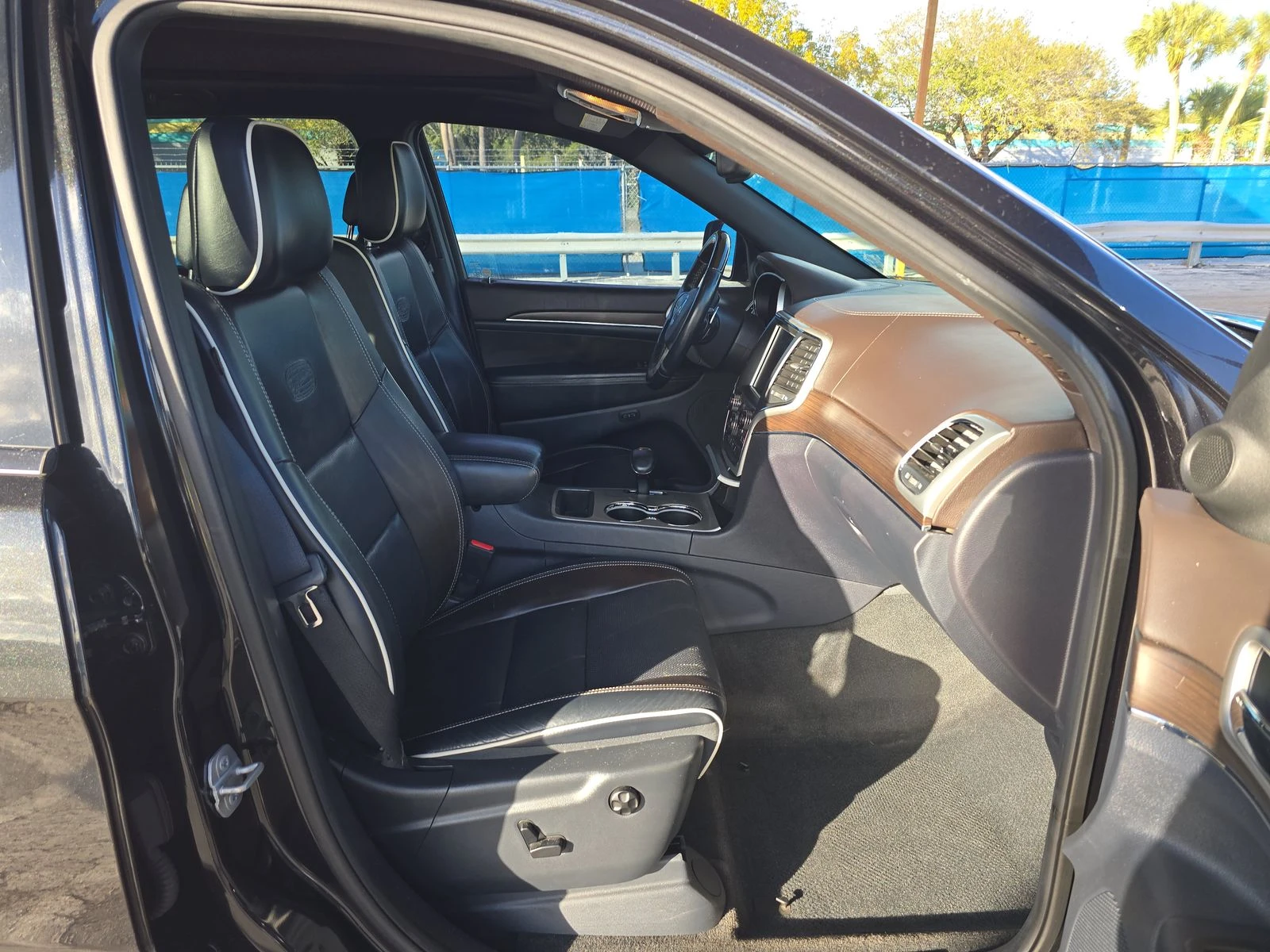 Jeep Grand cherokee Overland, снимка 13 - Автомобили и джипове - 53734058