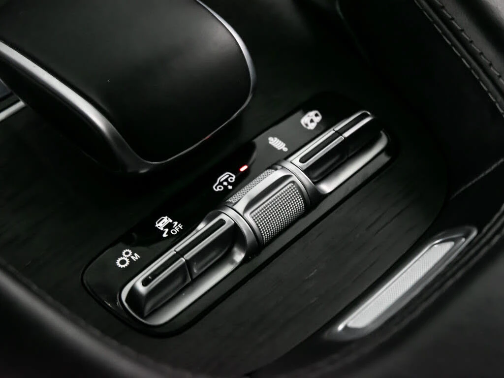 Mercedes-Benz GLE 53 4MATIC BURMESTER* HEAD-UP* DISTRONIC* ПАНО* 360 КАМЕРИ, снимка 15 - Автомобили и джипове - 53797865