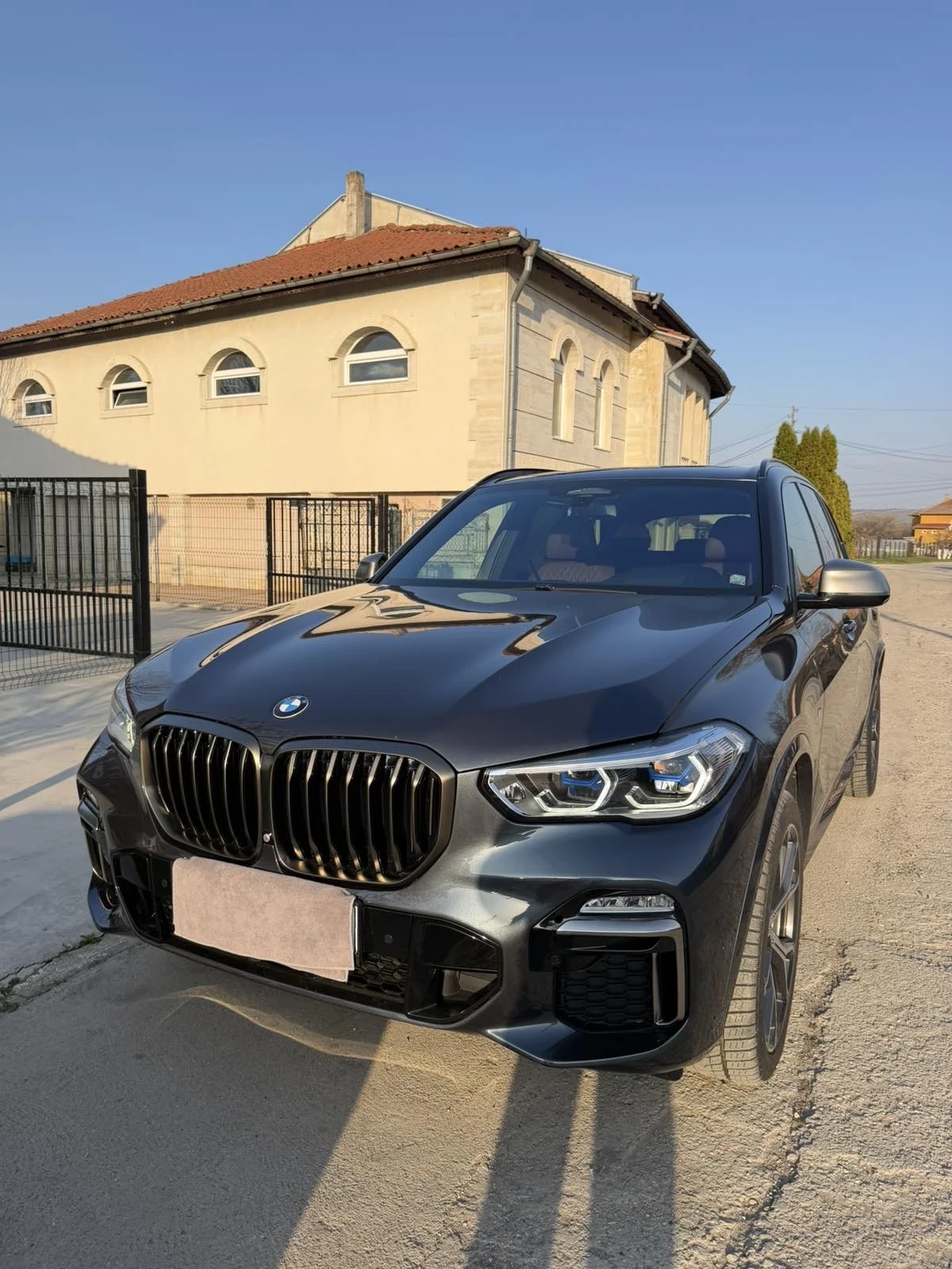 BMW X5 M50i