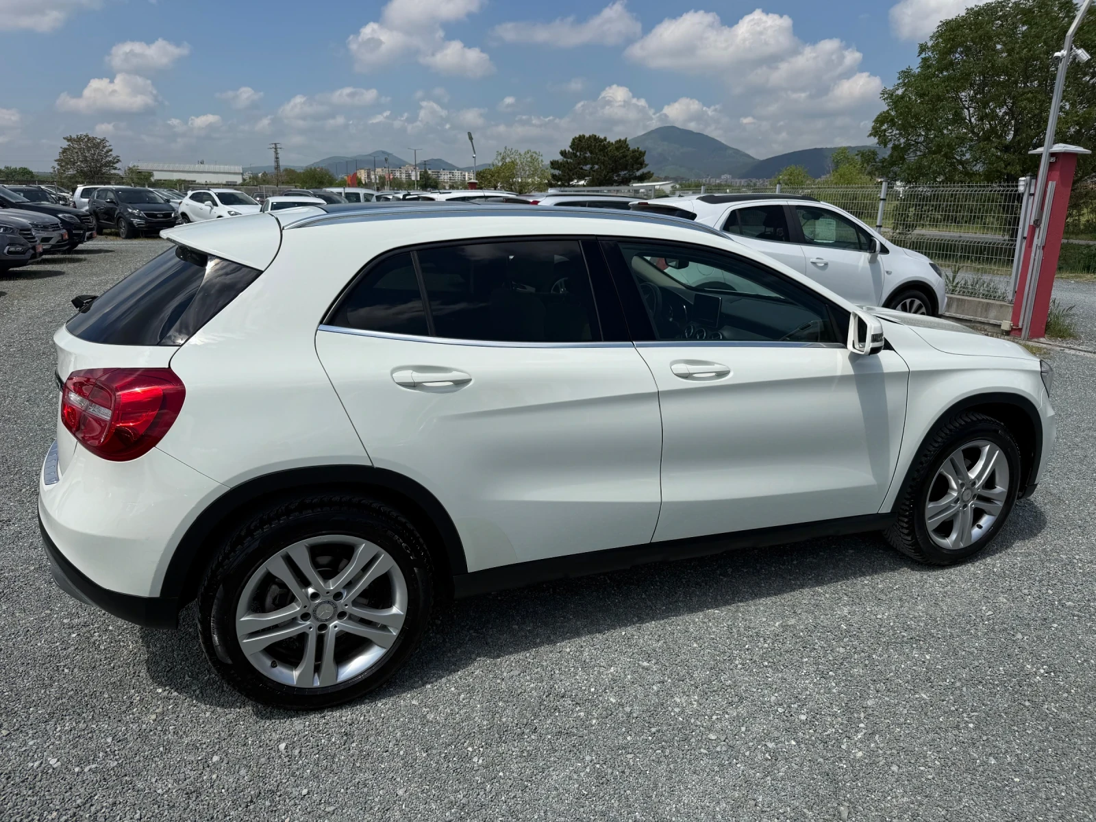 Mercedes-Benz GLA 220 (KATO НОВА)^(4-MATIC), снимка 5 - Автомобили и джипове - 54157145
